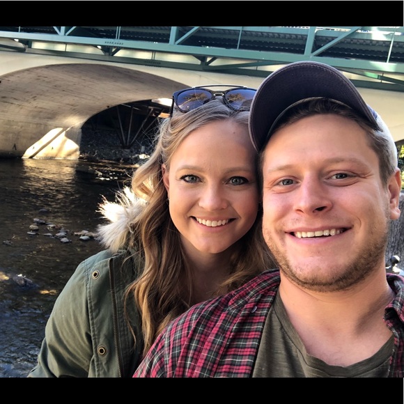 Meet your Posher, Lindsay - Picture 1 of 1